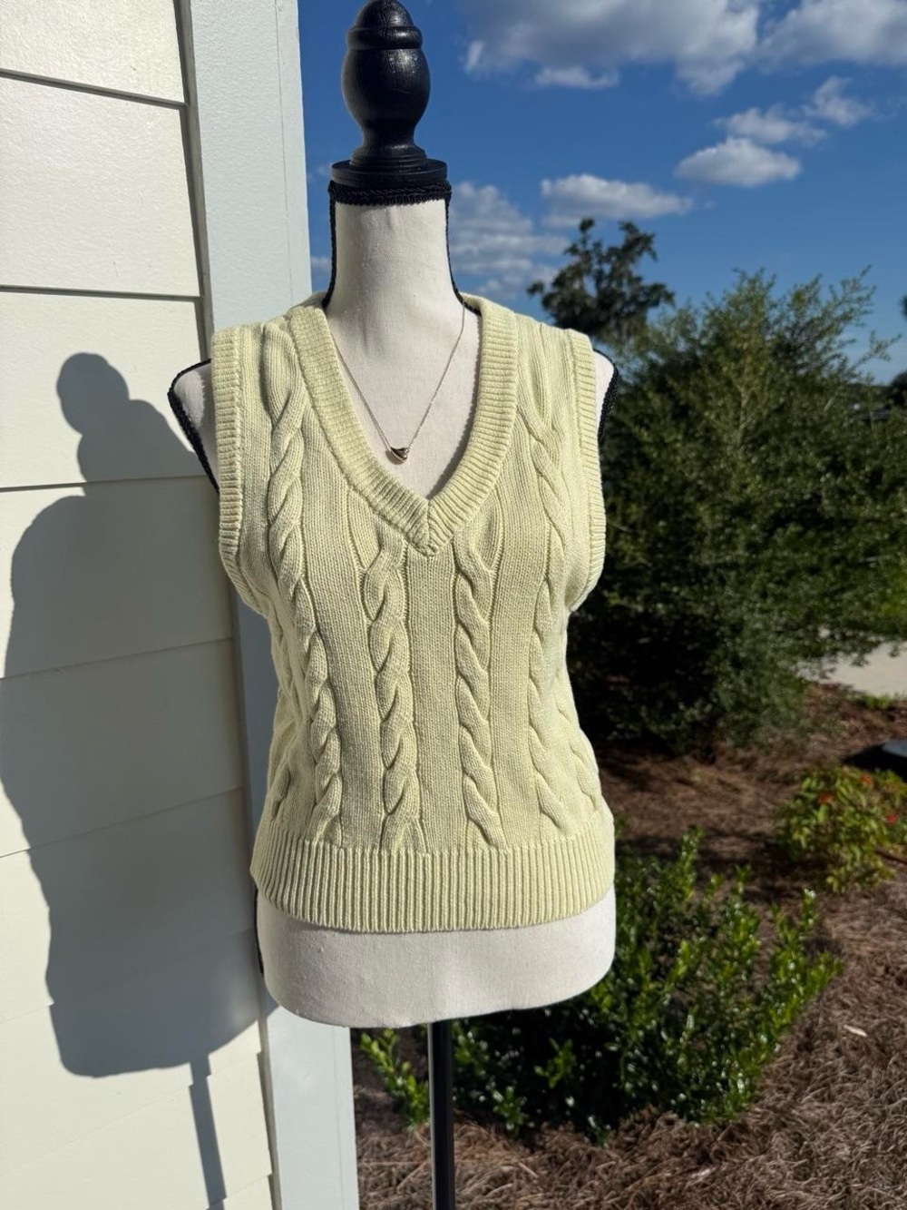 Cable-Knit V-Neck Sweater Vest - Cream